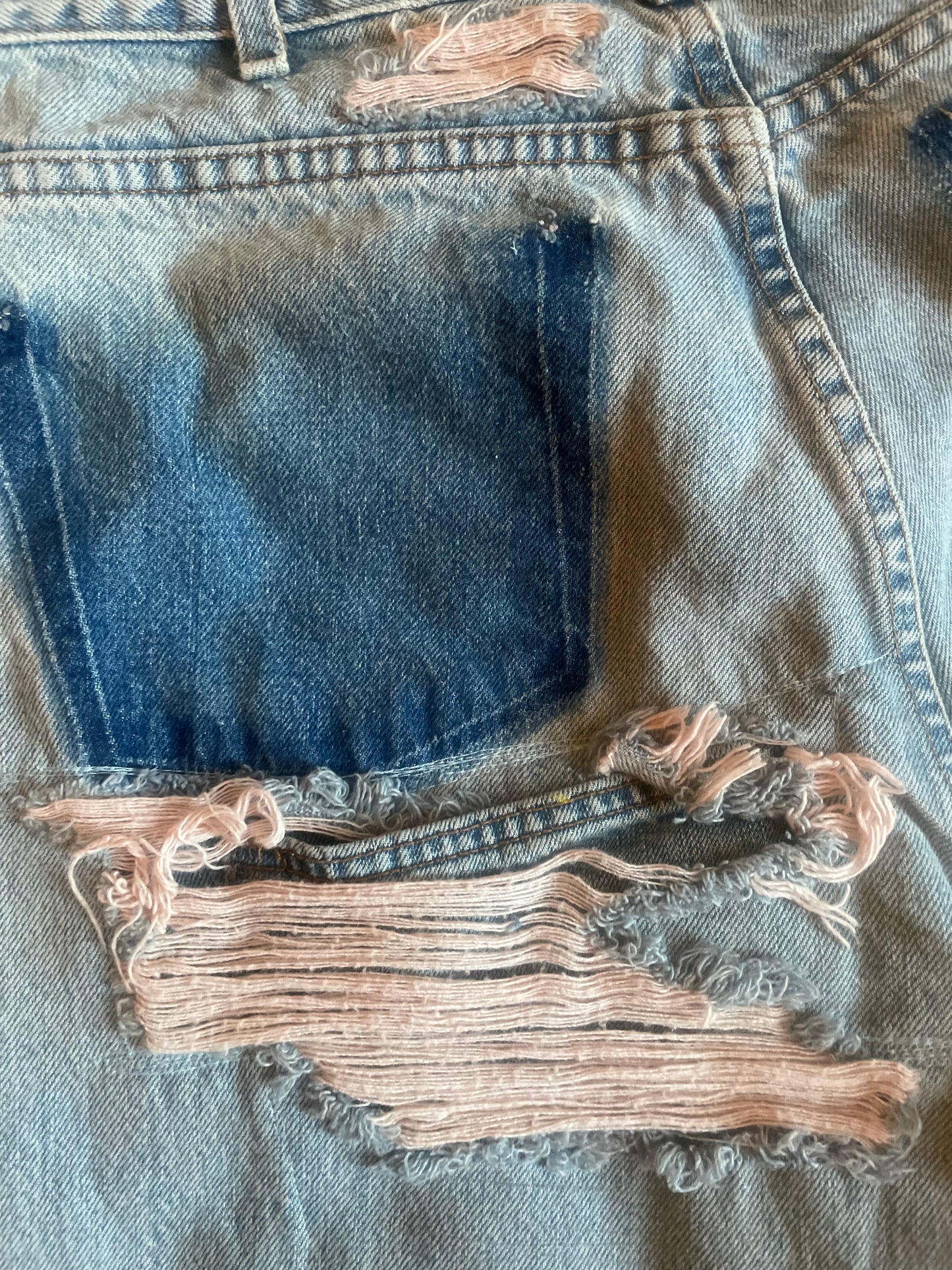 005 JEANS "POCKETS UNDER DISTRESS"